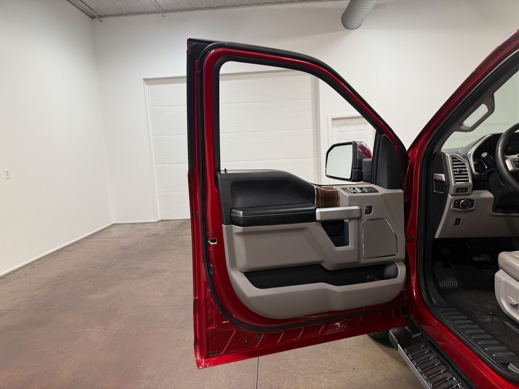 2016 Ford F-150 Lariat photo 51
