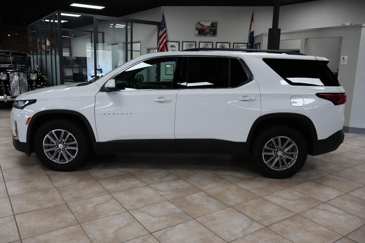 2023 Chevrolet Traverse Leather photo 2