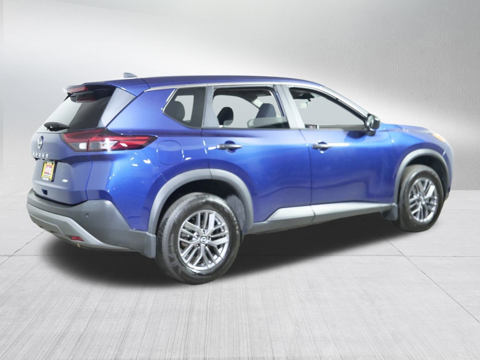 2023 Nissan Rogue S photo 7