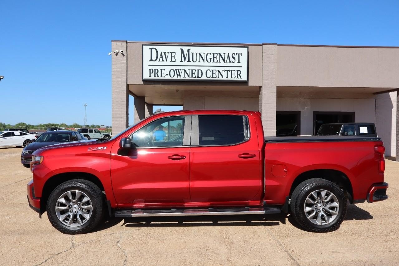2022 Chevrolet Silverado 1500 RST photo 2