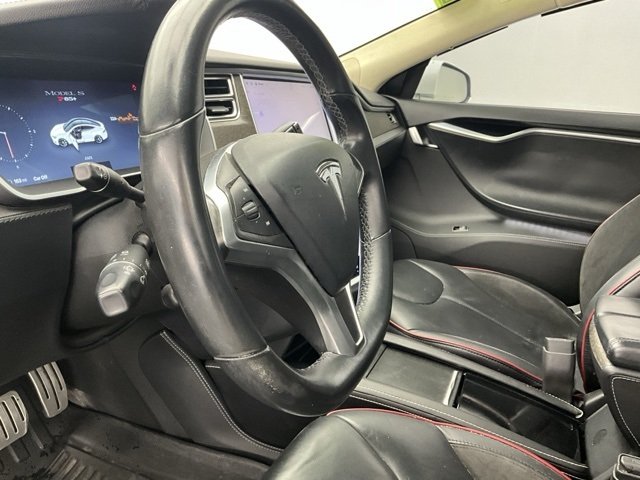2014 Tesla Model S photo 16