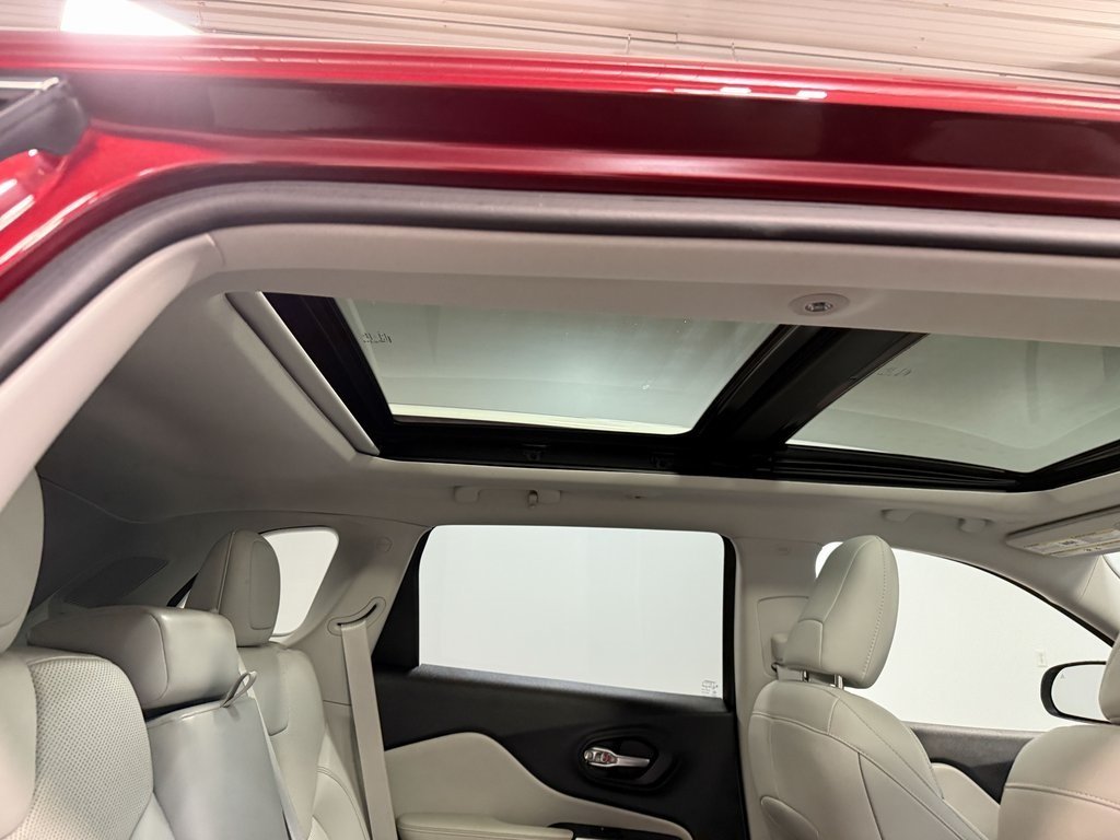 2021 Jeep Cherokee Limited photo 15