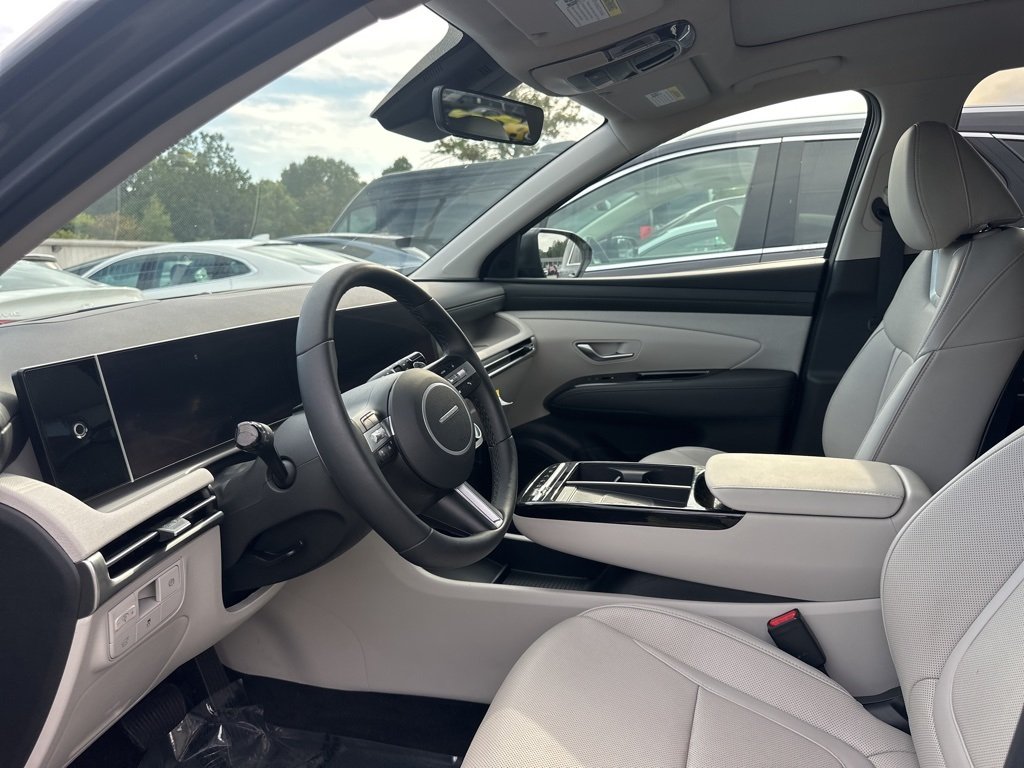 2025 Hyundai Tucson Limited photo 3