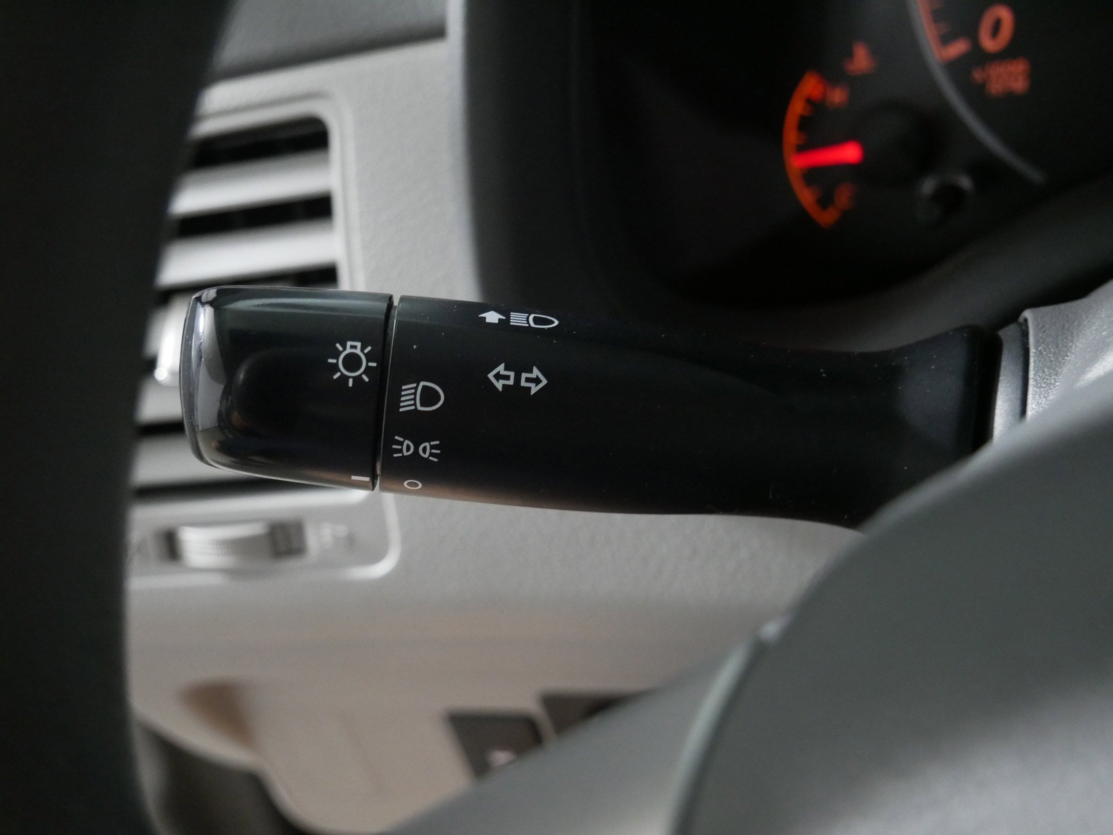 2010 Toyota Corolla LE photo 26
