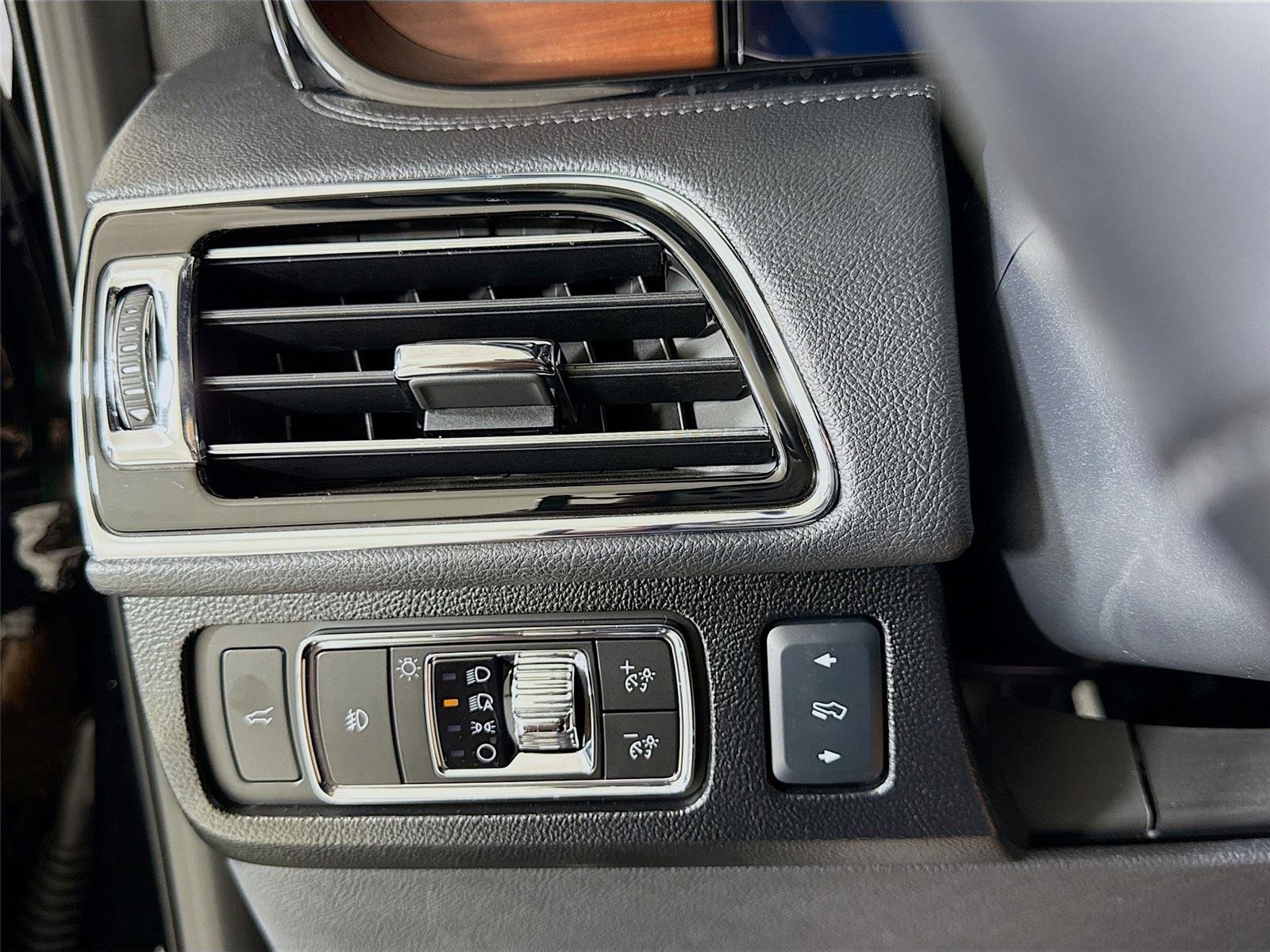 2024 Lincoln Navigator L Reserve photo 21