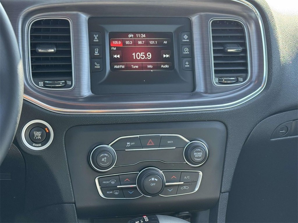 2016 Dodge Charger SE photo 14