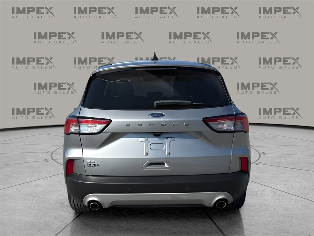 2022 Ford Escape SE photo 4