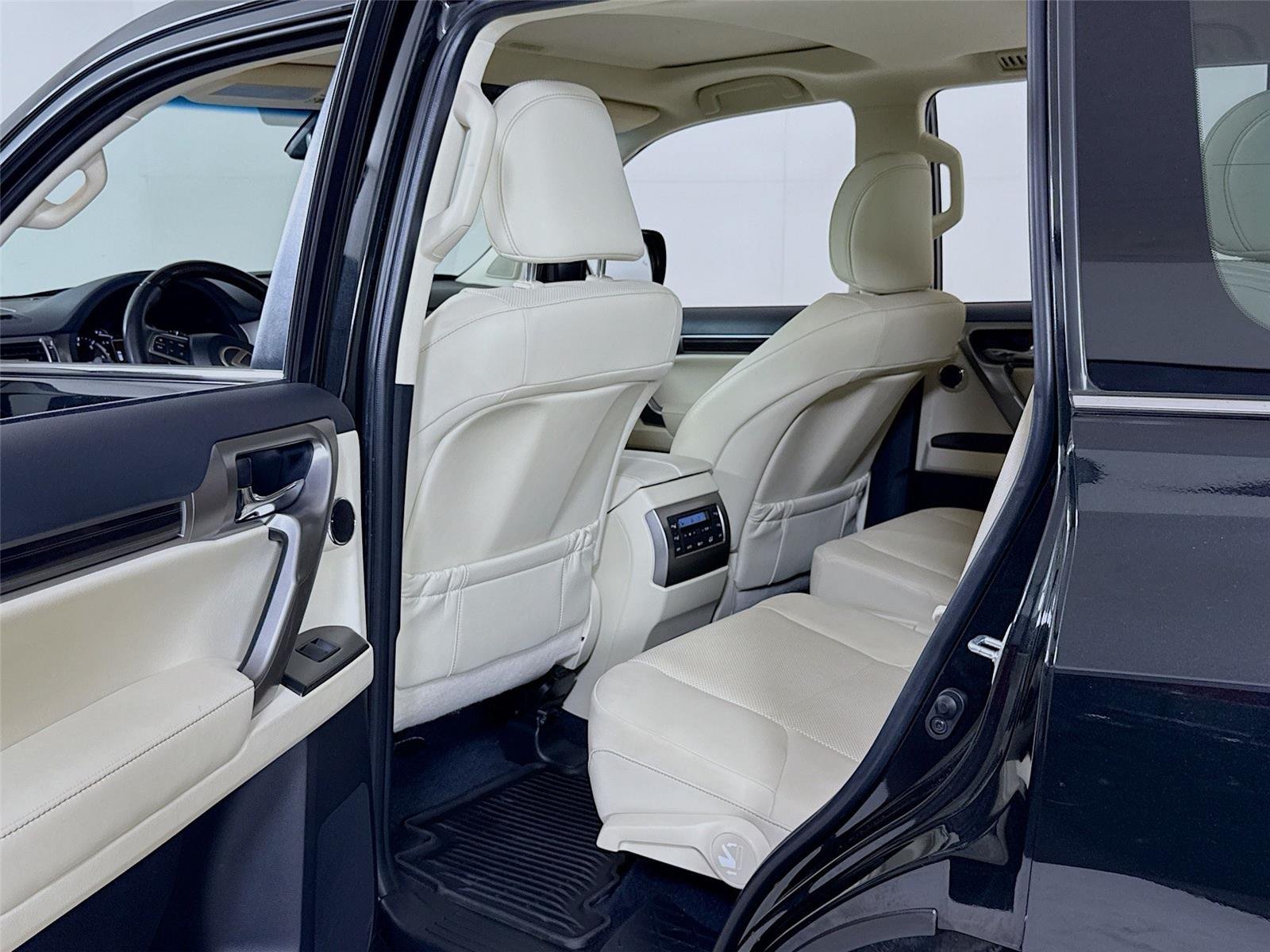 2023 Lexus GX 460 Premium photo 23