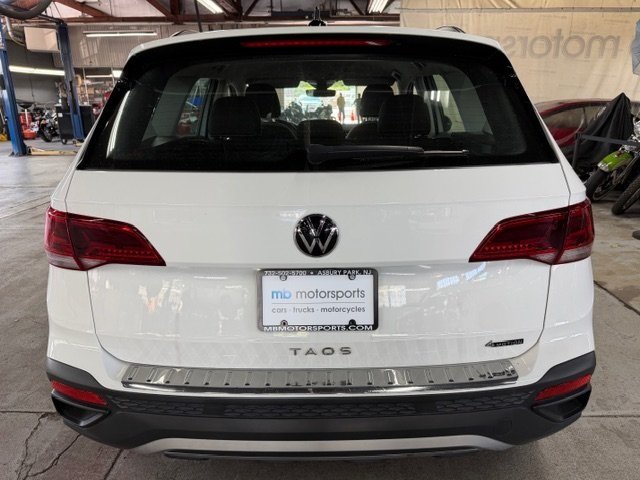 2023 Volkswagen Taos S photo 3