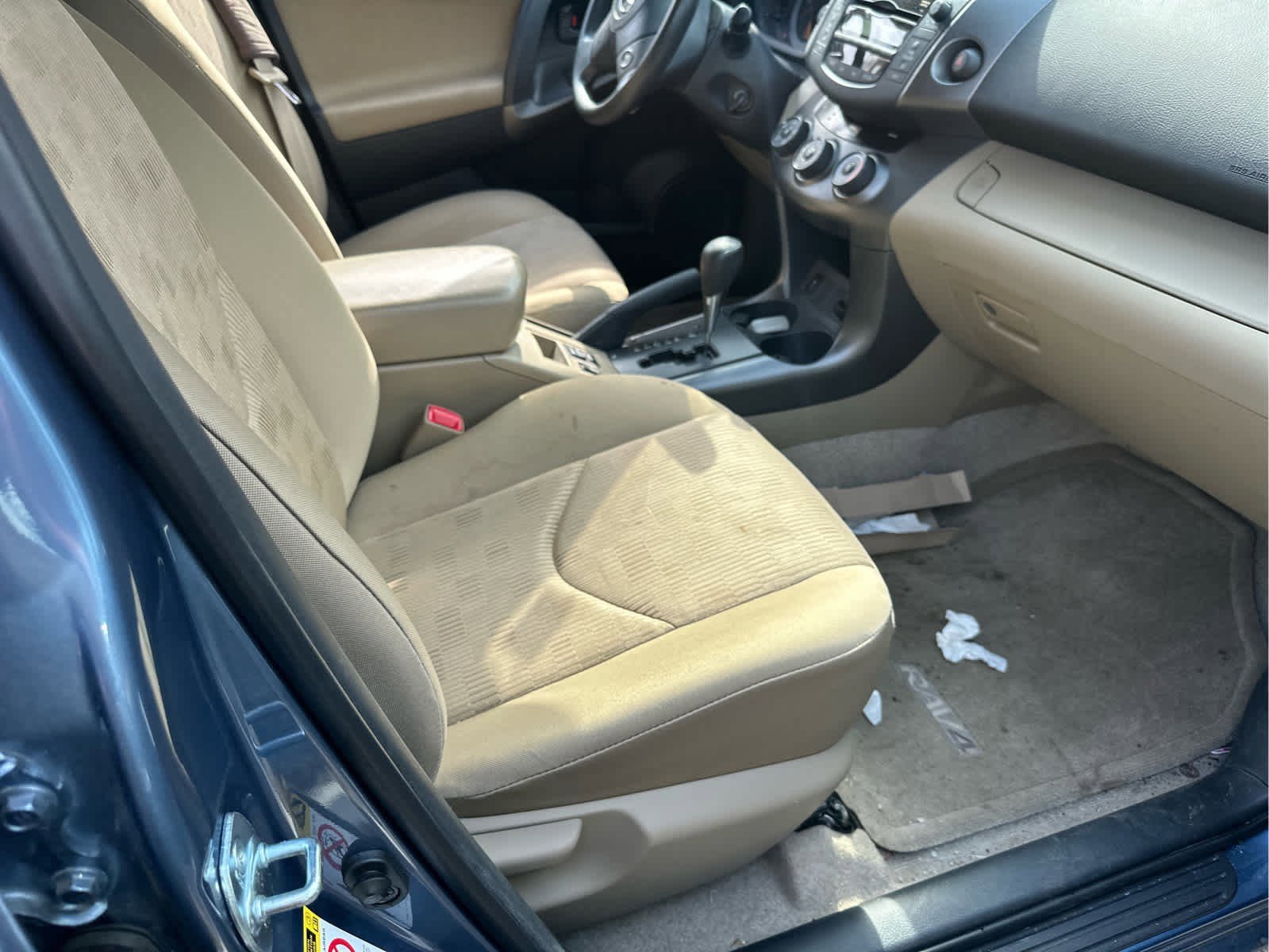 2011 Toyota RAV4 Sport photo 6