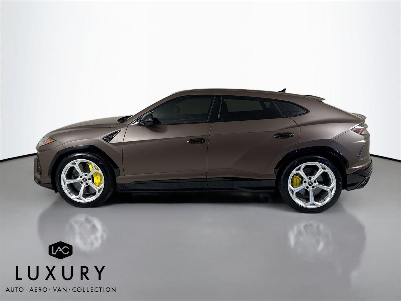 2020 Lamborghini Urus photo 7