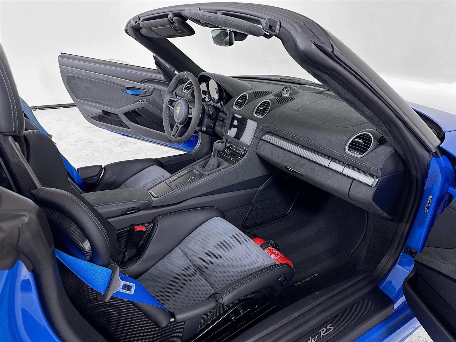 2024 Porsche Boxster Spyder photo 24