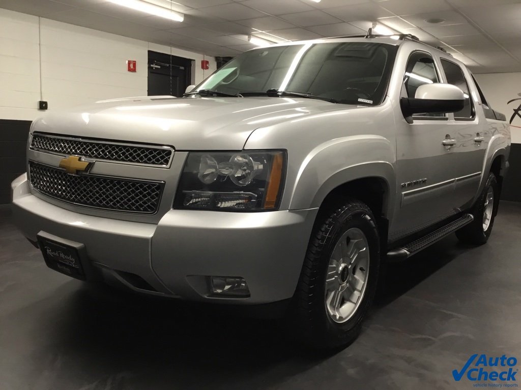 2012 Chevrolet Avalanche LT photo 4