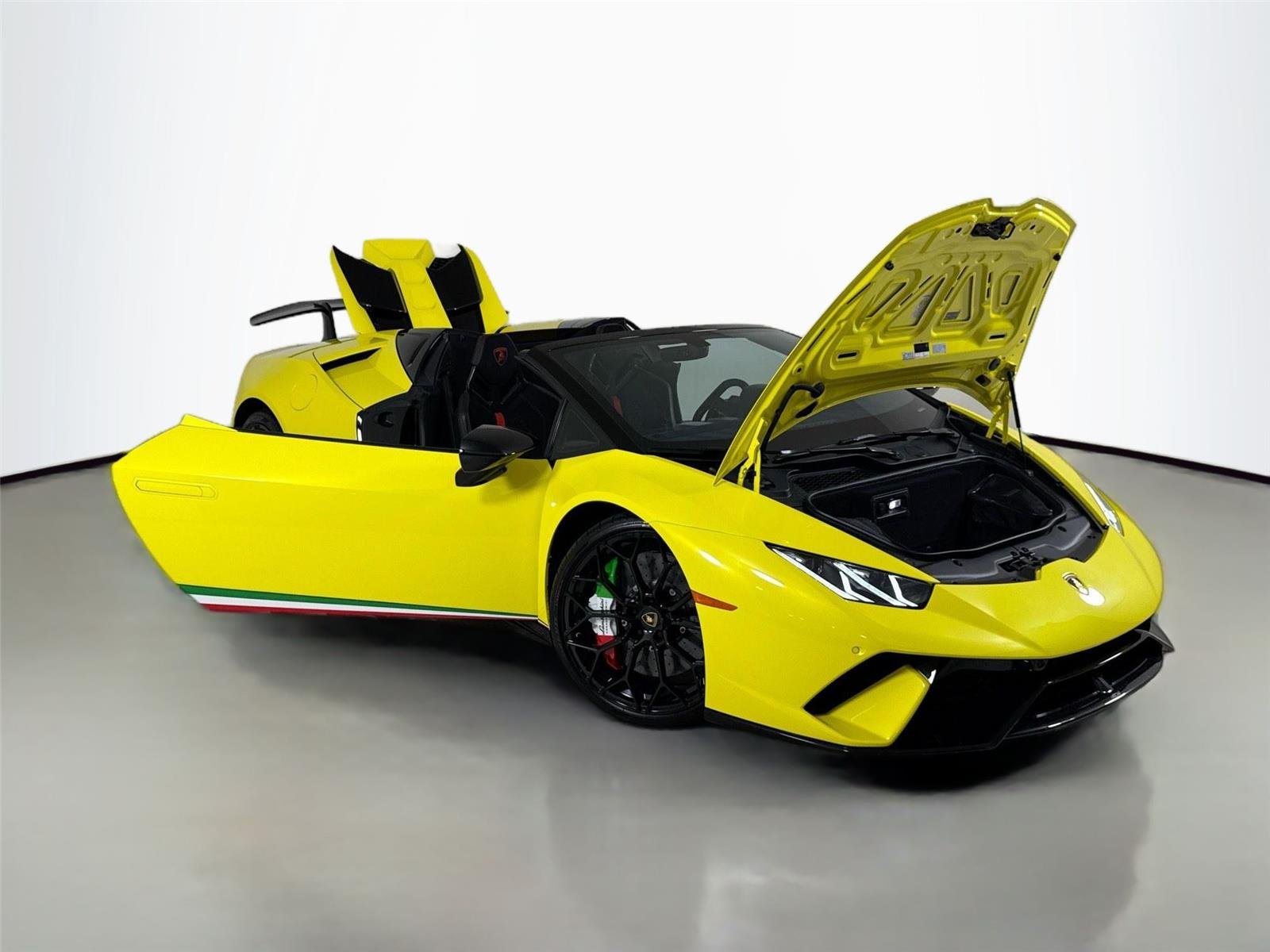 2019 Lamborghini Huracan Spyder Performante photo 34