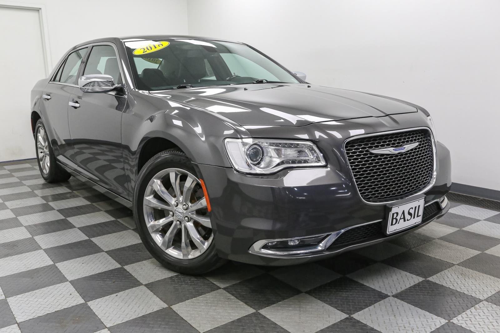 2018 Chrysler 300 Limited photo 2