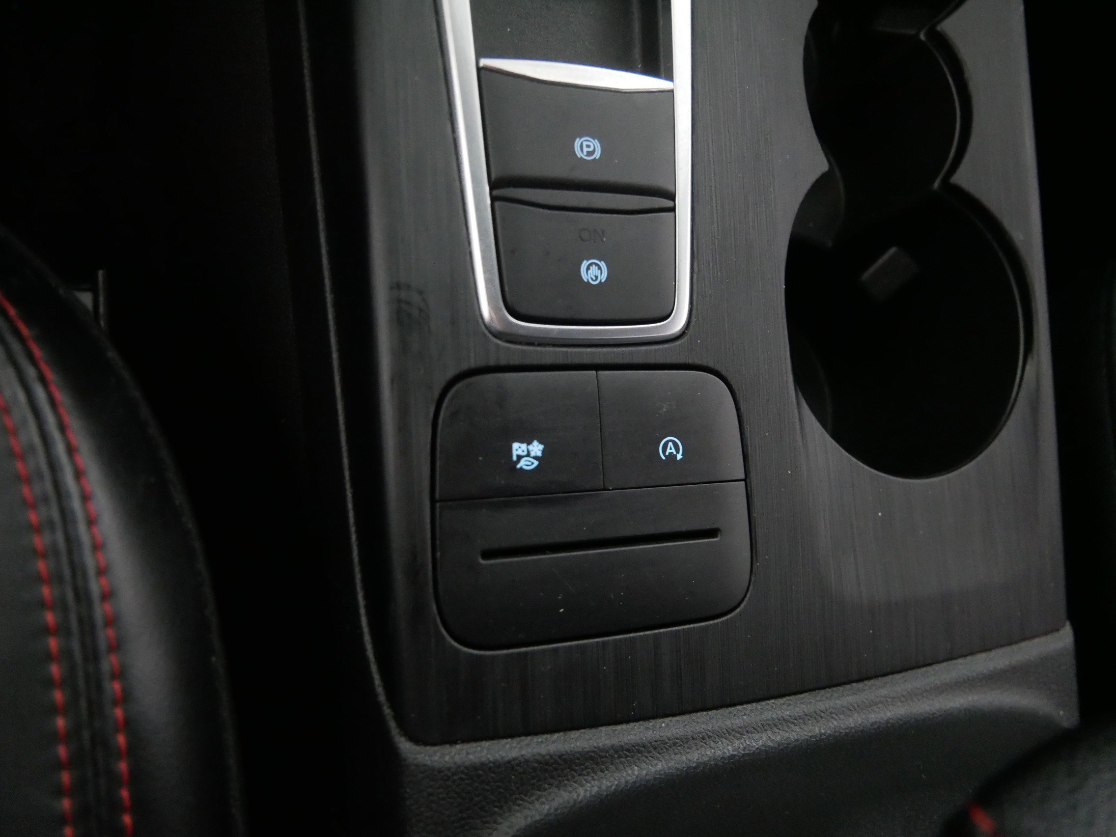 2024 Ford Escape ST-Line photo 29