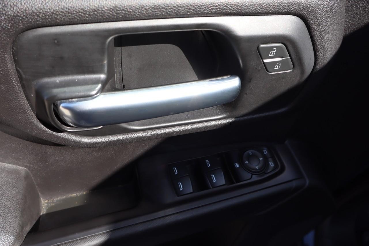2021 Chevrolet Silverado 1500 Custom photo 11