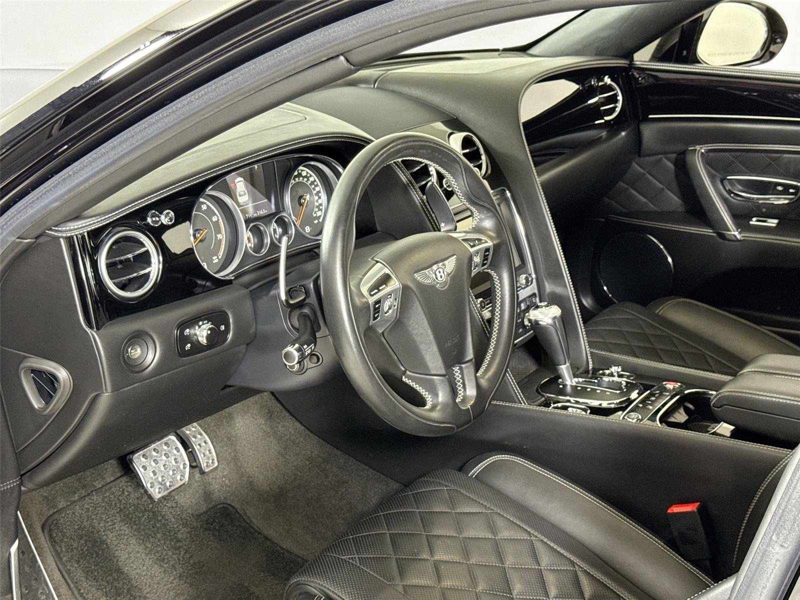 2018 Bentley Flying Spur W12 photo 12
