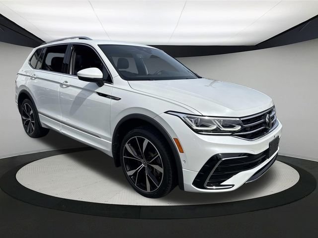 2022 Volkswagen Tiguan SEL Premium R-Line photo 2