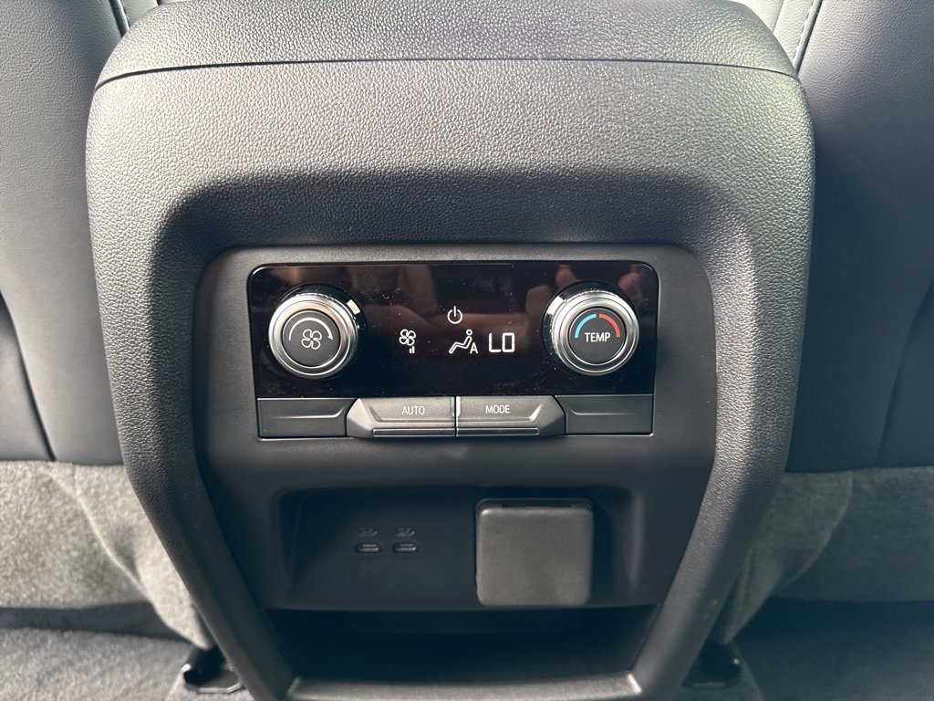 2025 Gmc Acadia AT4 photo 9