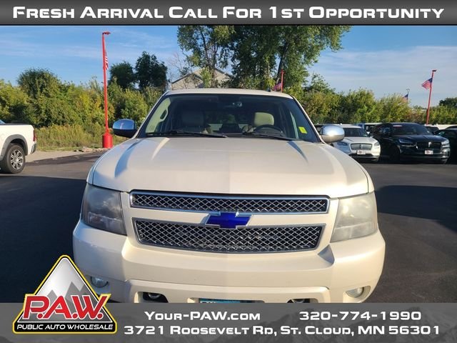 2011 Chevrolet Tahoe LTZ photo 3