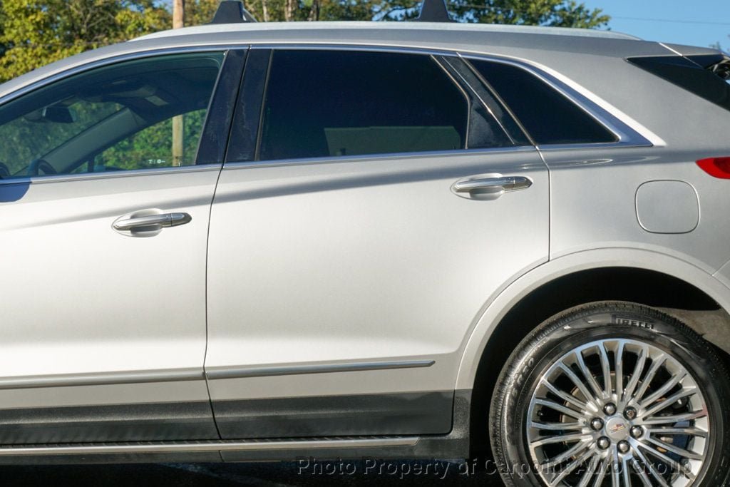 2017 Cadillac XT5 Luxury photo 3
