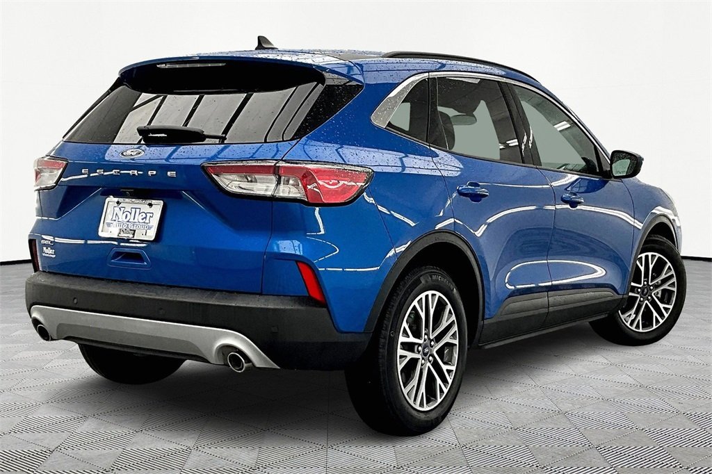 2021 Ford Escape SEL photo 2
