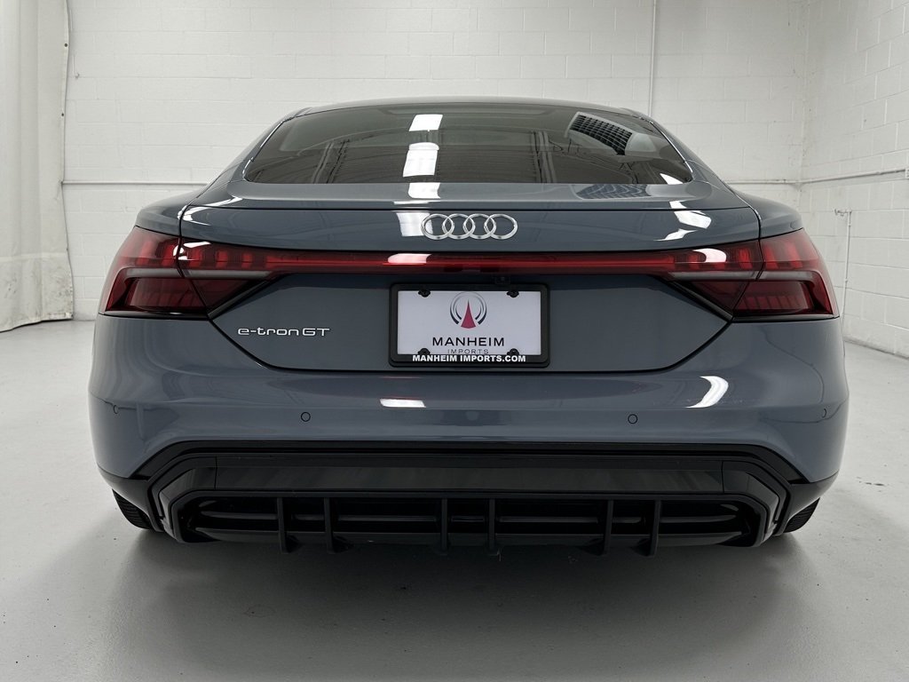 2022 Audi e-tron GT Premium Plus photo 7