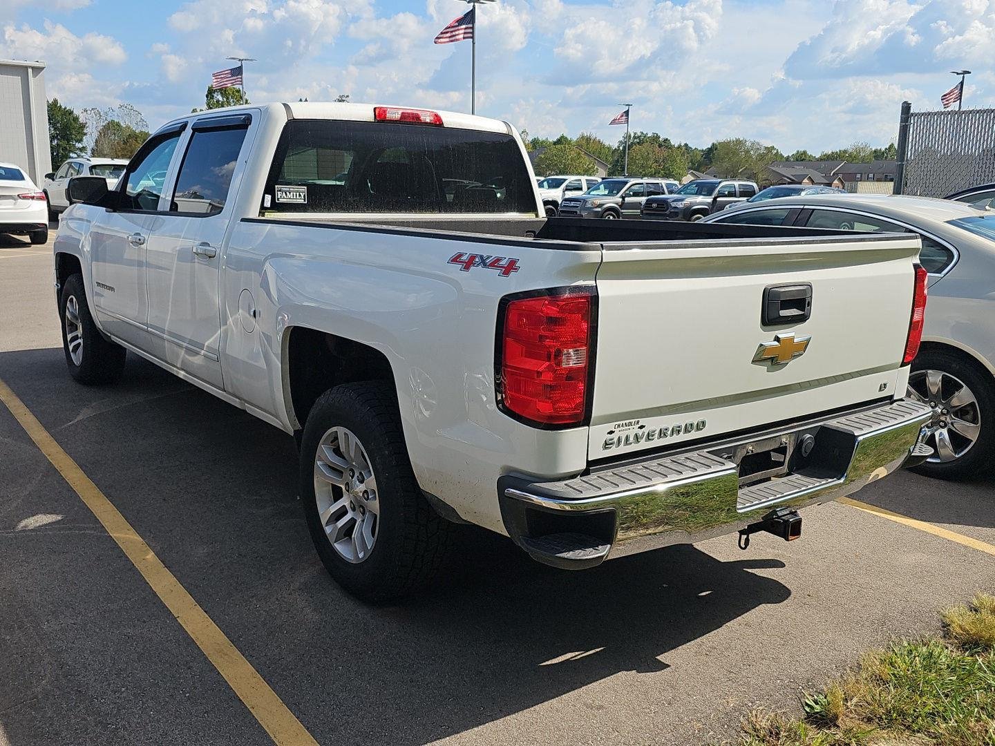 2015 Chevrolet Silverado 1500 LT photo 4
