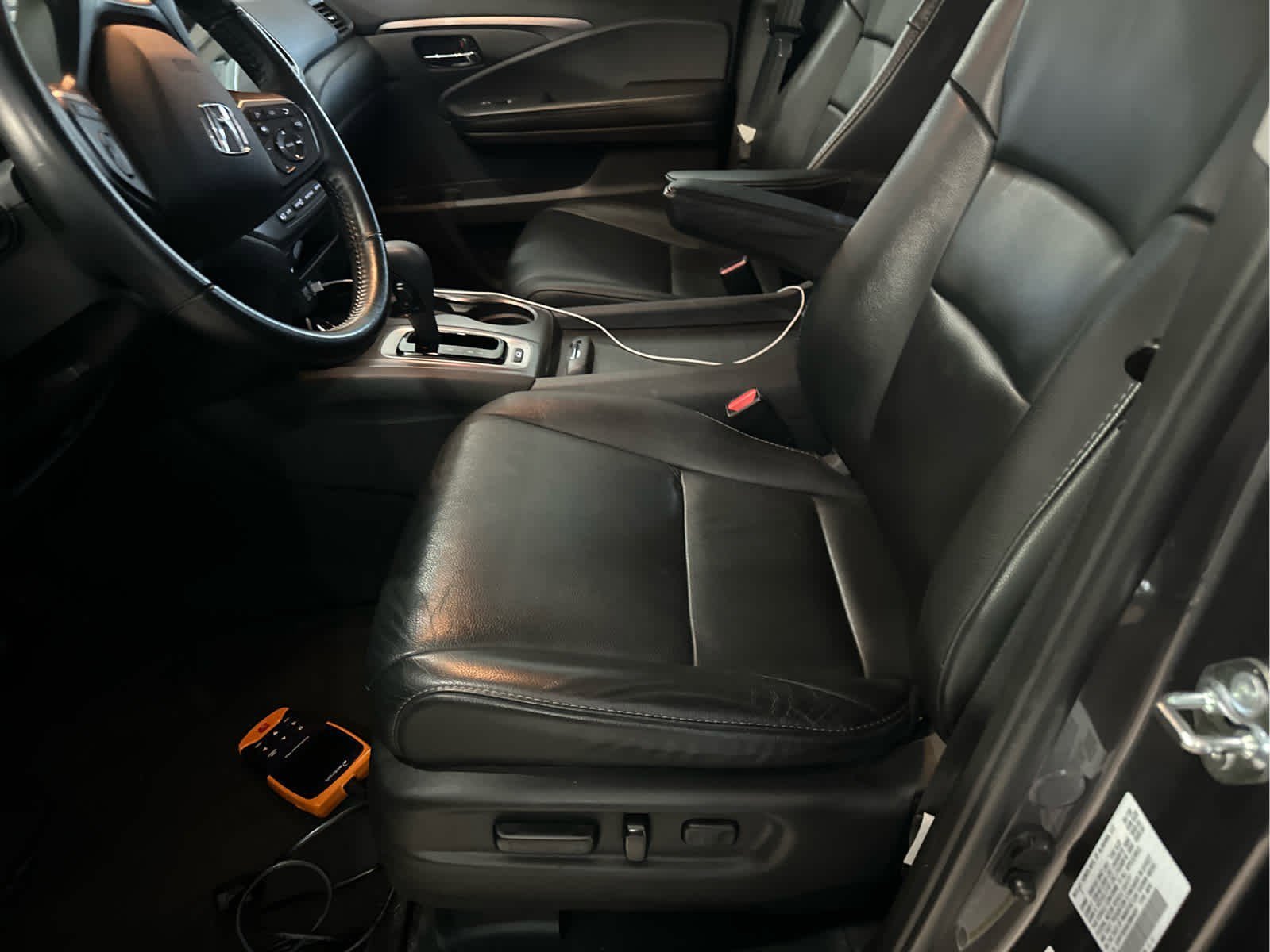 2020 Honda Pilot EX-L photo 10