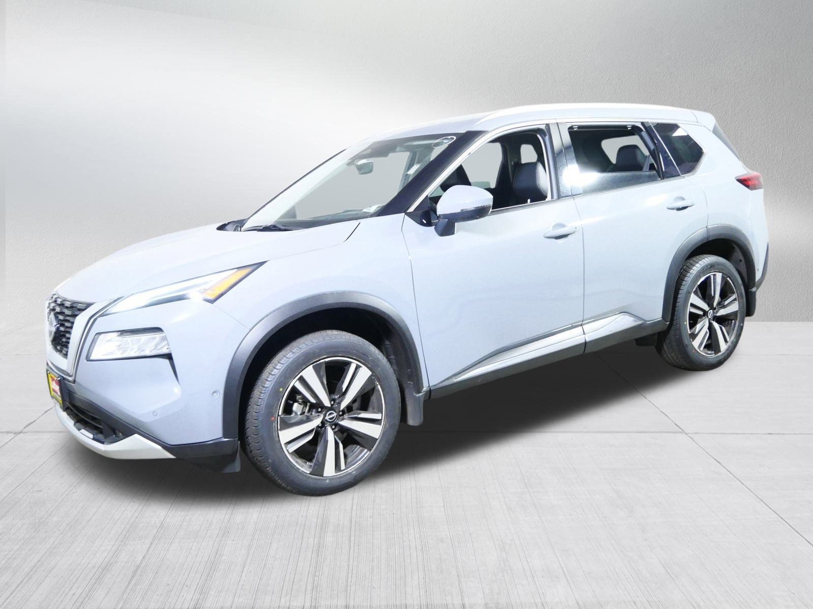 2022 Nissan Rogue Platinum photo 3