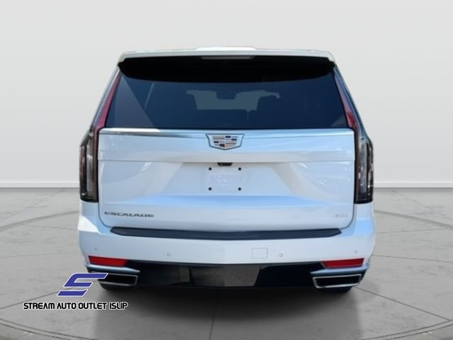 2023 Cadillac Escalade Premium Luxury photo 3
