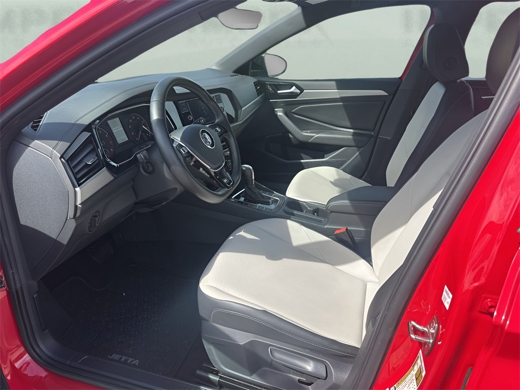 2020 Volkswagen Jetta R-Line photo 9