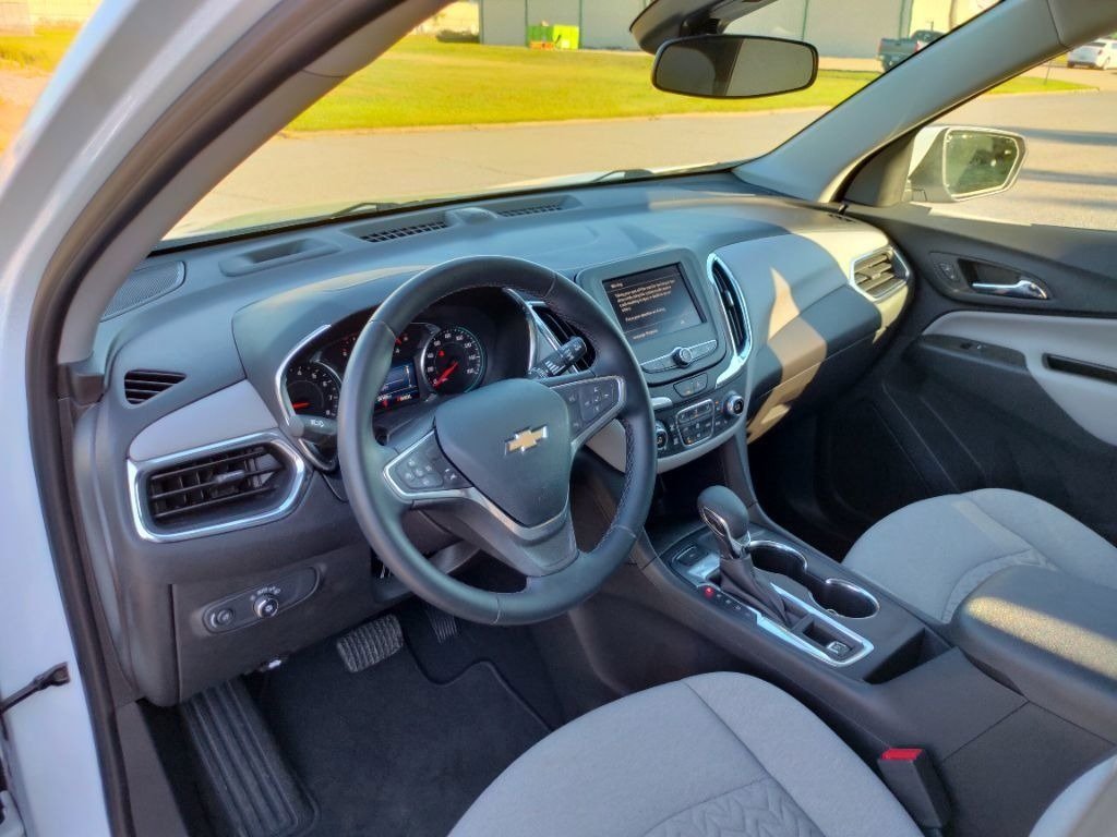 2023 Chevrolet Equinox LT photo 4
