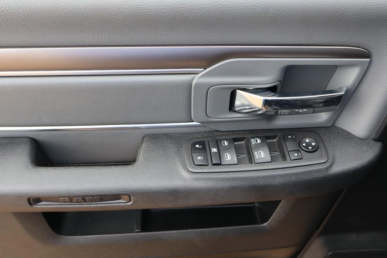 2024 Ram 1500 Classic SLT photo 10