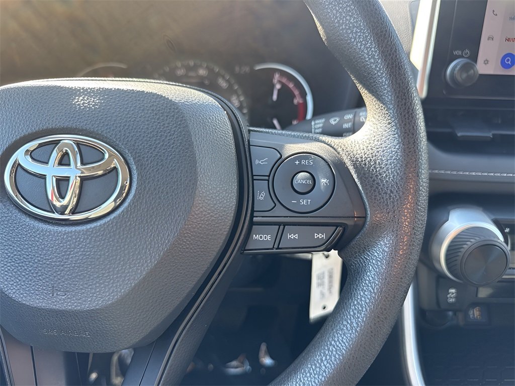 2023 Toyota RAV4 LE photo 14