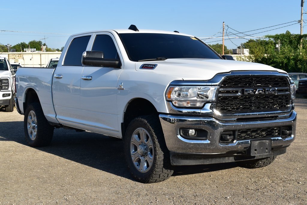 2022 Ram 2500 Tradesman photo 3