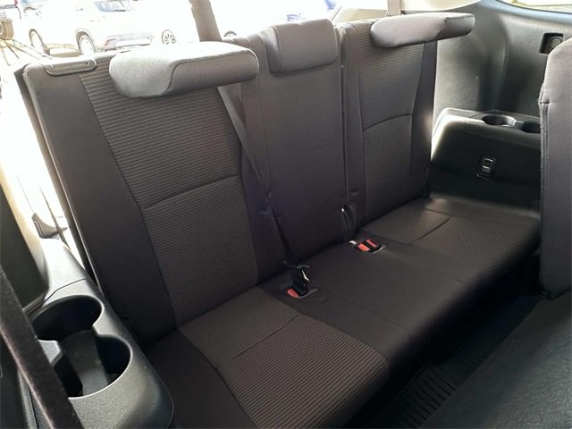 2023 Toyota Highlander L photo 12