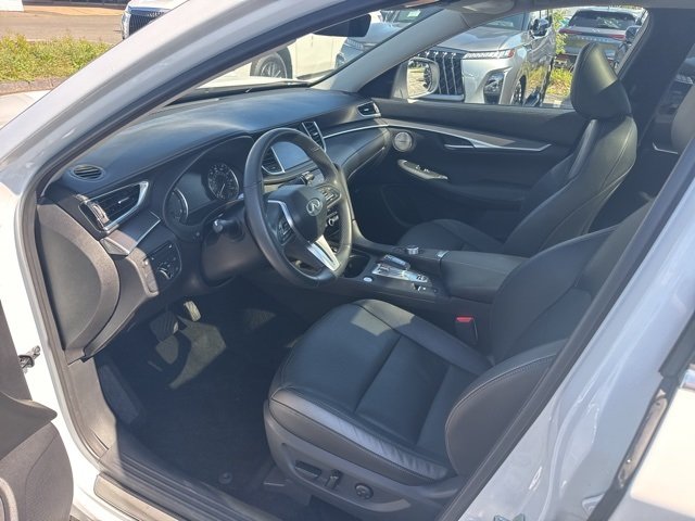 2023 Infiniti QX50 Luxe photo 11