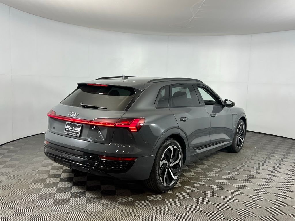 2024 Audi Q8 E-tron Premium Plus photo 2