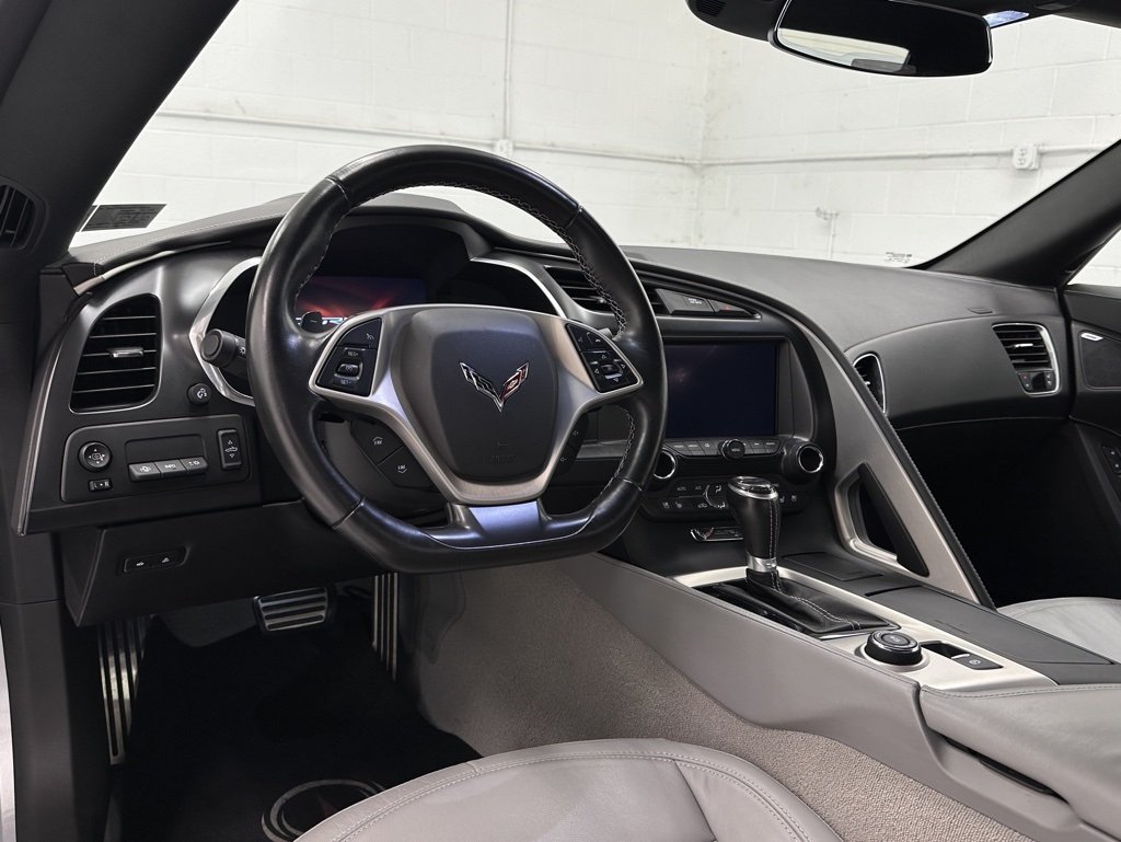2016 Chevrolet Corvette 2LT photo 17