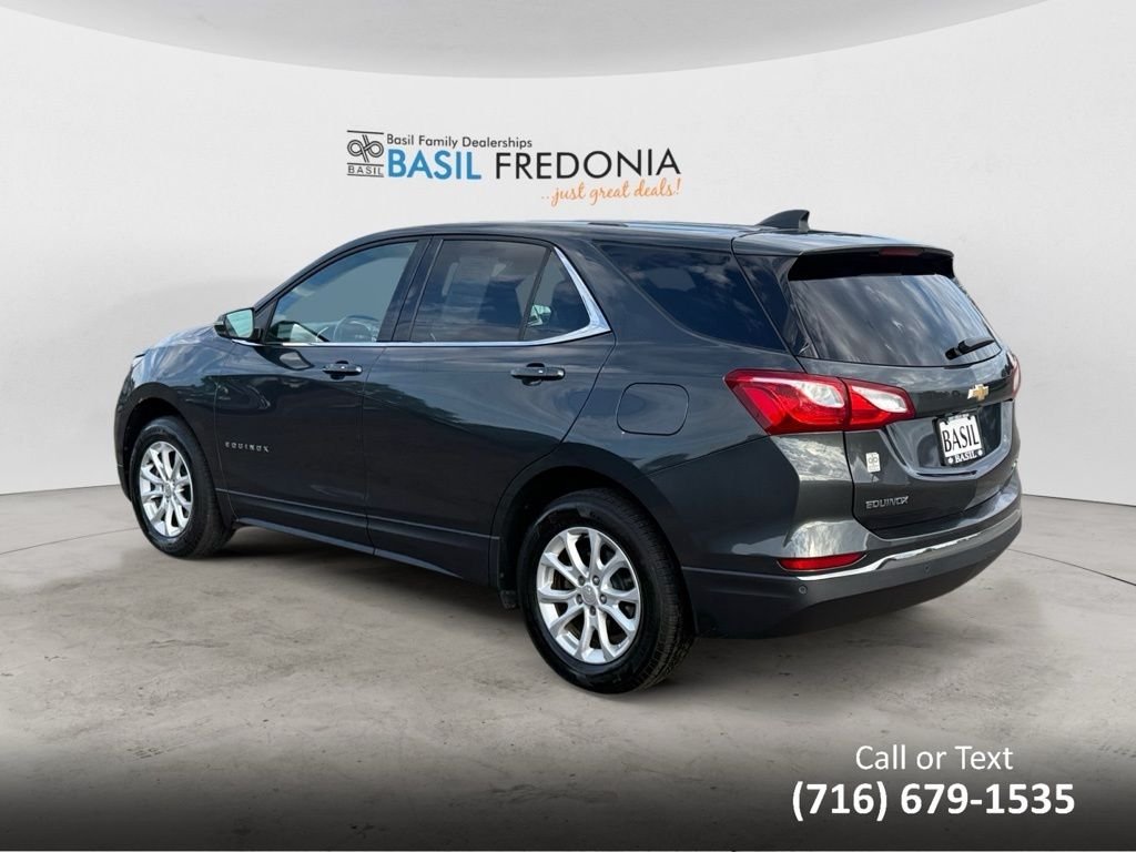 2018 Chevrolet Equinox LT photo 2