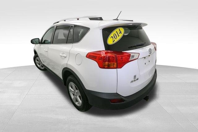 2014 Toyota RAV4 XLE photo 7