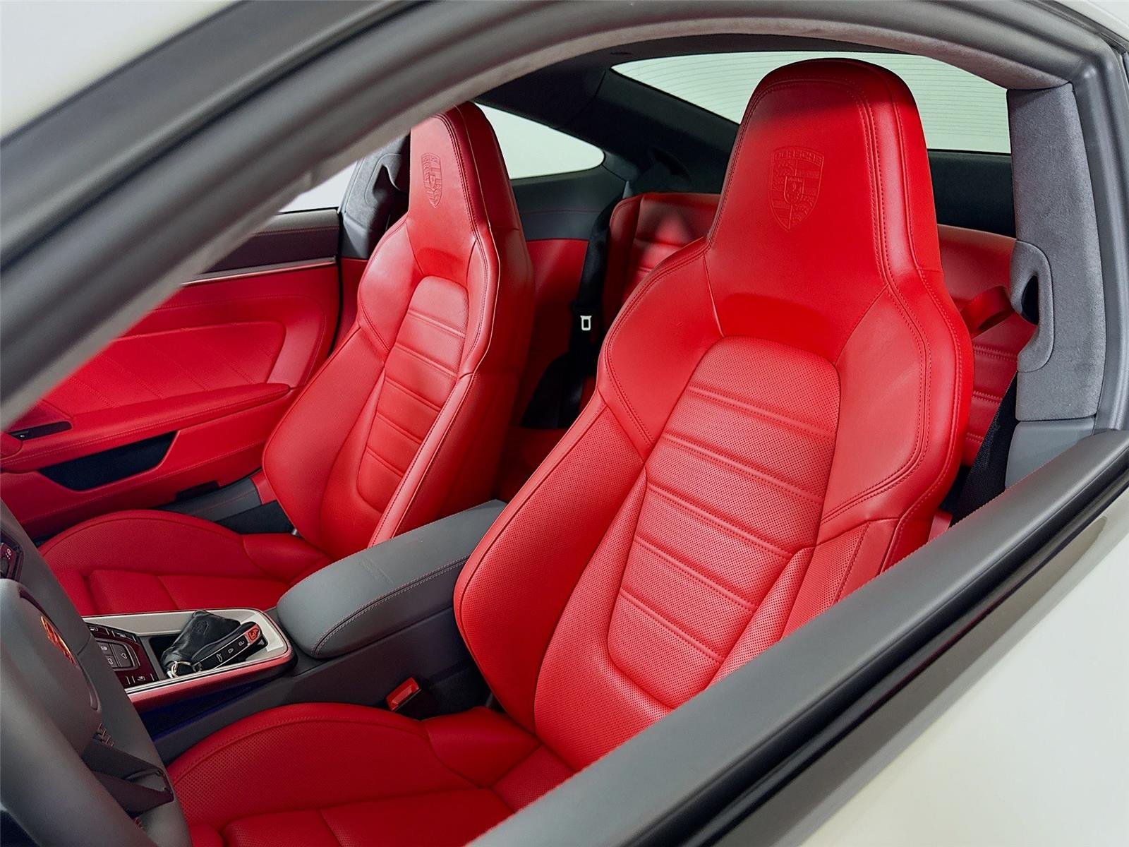 2025 Porsche 911 Turbo S photo 10