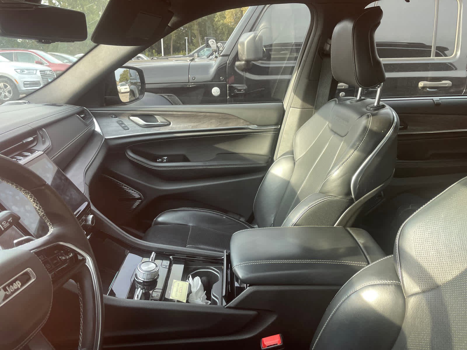 2021 Jeep Grand Cherokee Overland photo 7