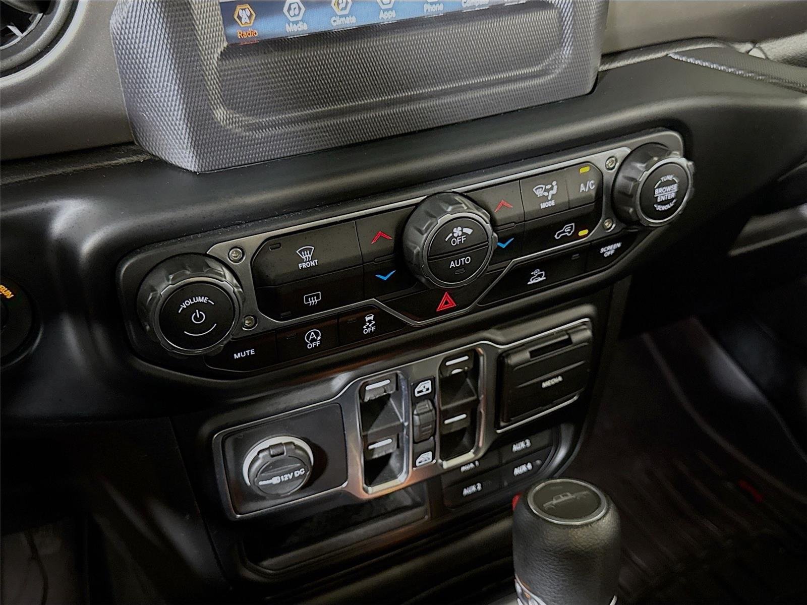 2020 Jeep Gladiator Sport S photo 14
