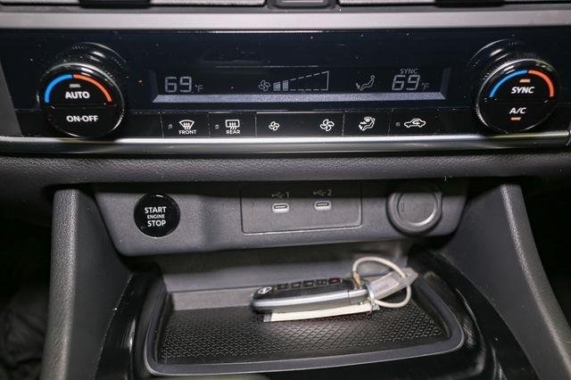 2025 Nissan Rogue SV photo 29