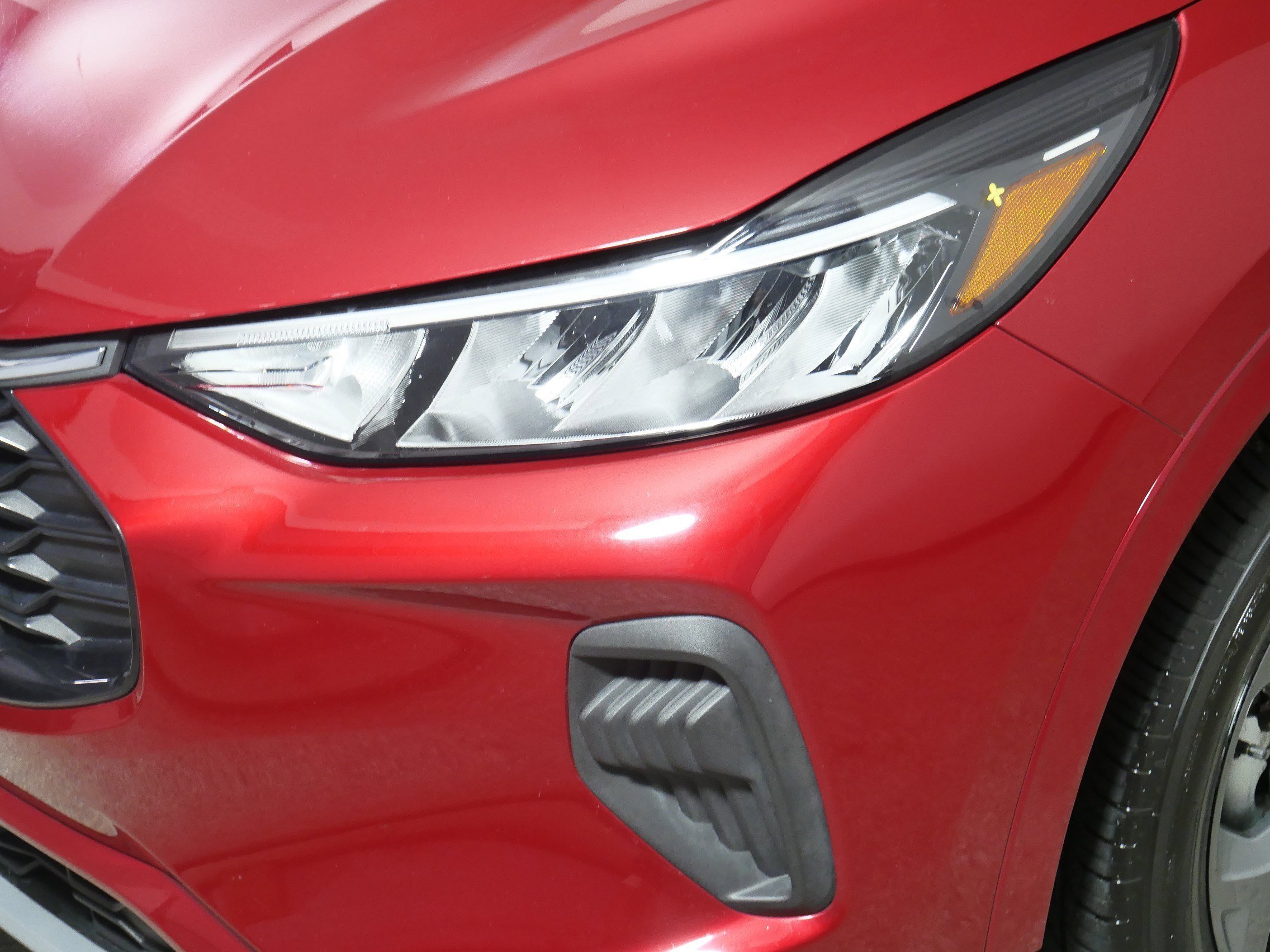 2024 Ford Escape ST-Line photo 16