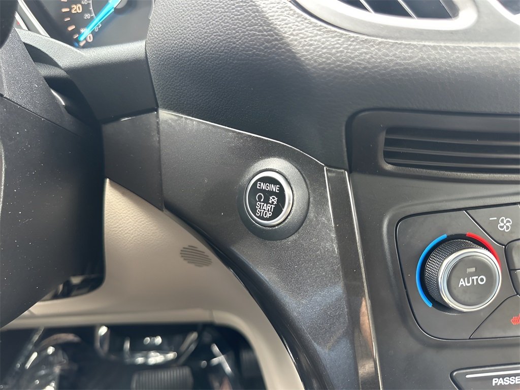 2017 Ford Escape Titanium photo 23