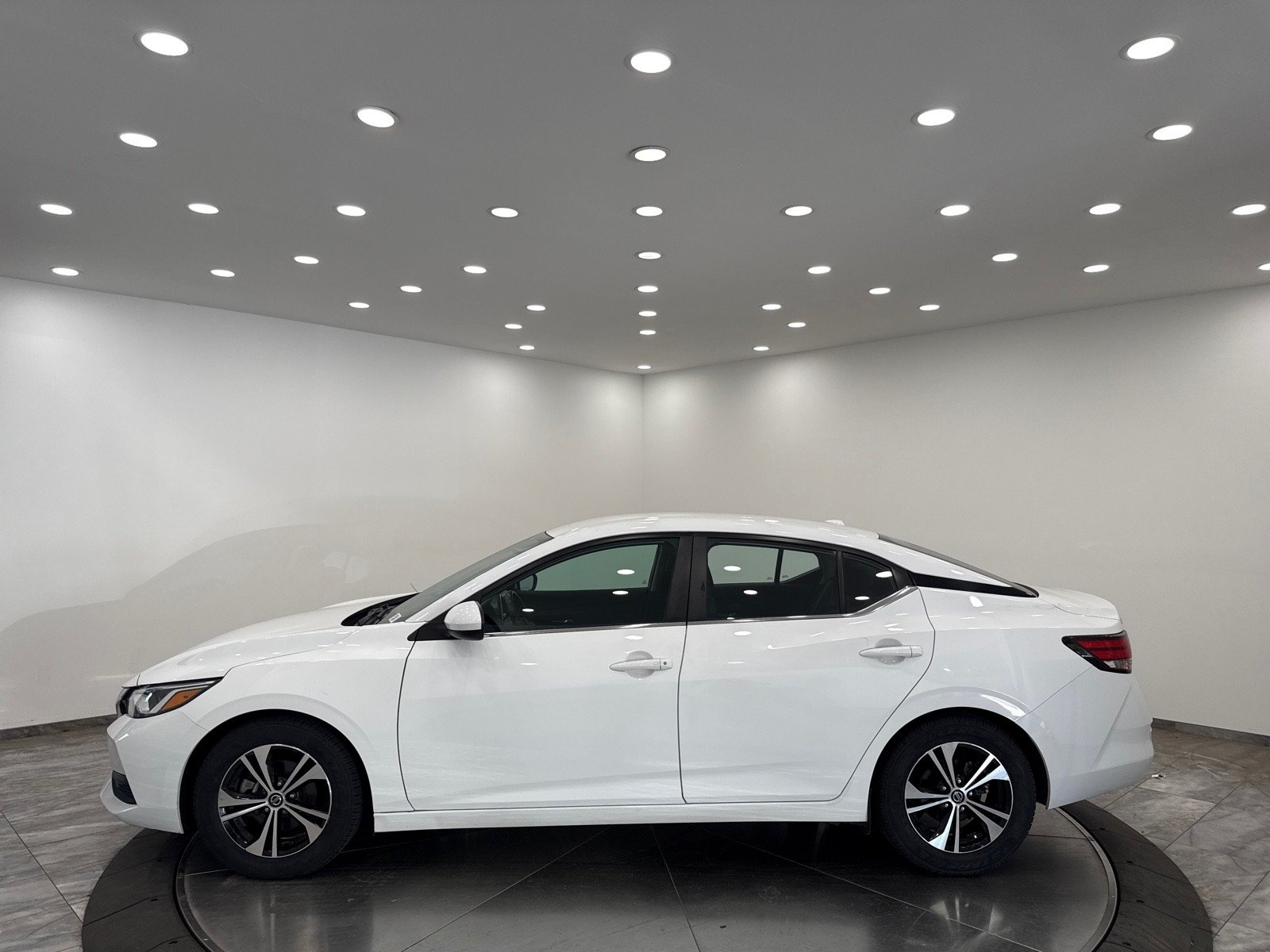 2021 Nissan Sentra SV photo 4